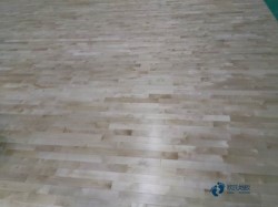 實(shí)木體育場館木地板保養(yǎng)