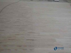 松木舞臺體育場館木地板施工團(tuán)隊